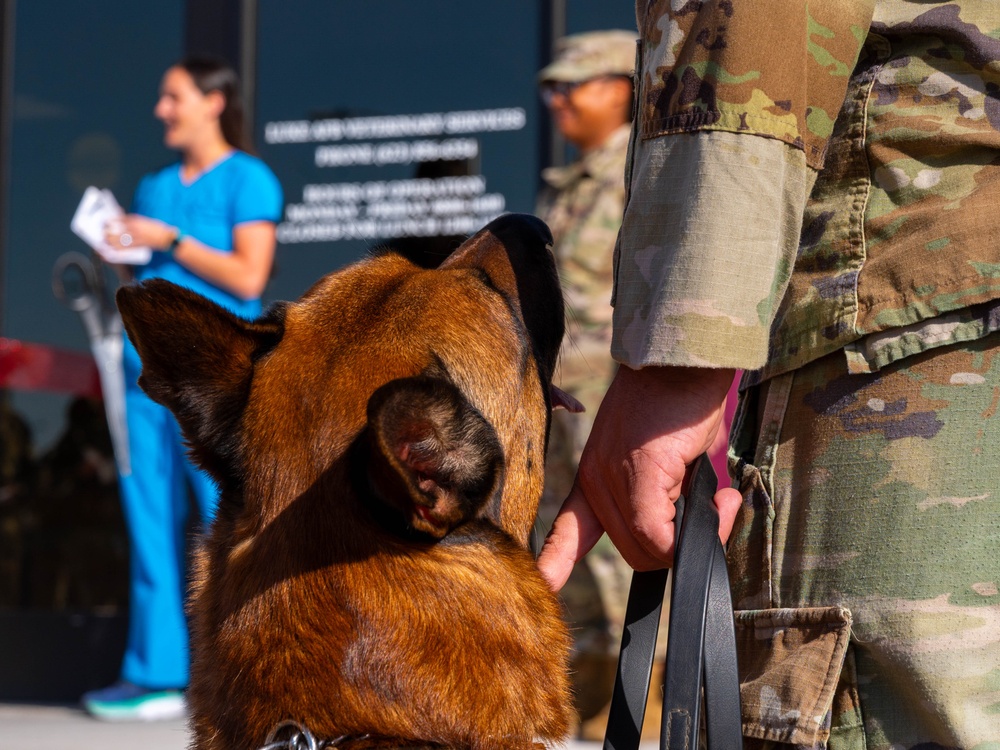 Veterinary Clinic Holds Ribbon Cutting for New Facility