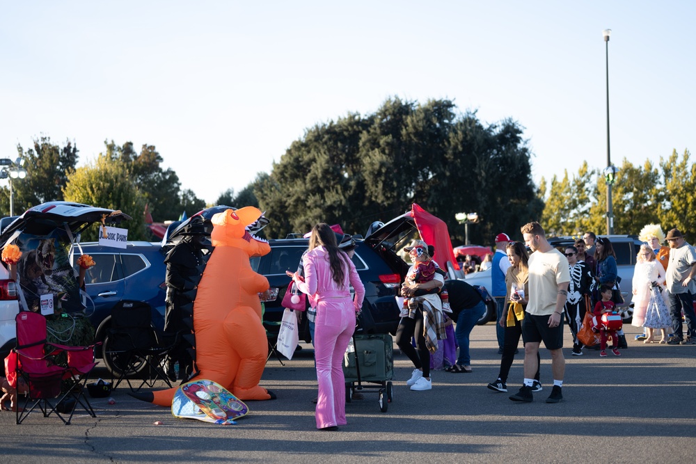 MFRC hosts trunk-or-treat at Travis AFB