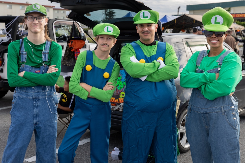 III Marine Expeditionary Force Support Battalion hosts a trunk-or-treat event on Camp Courtney