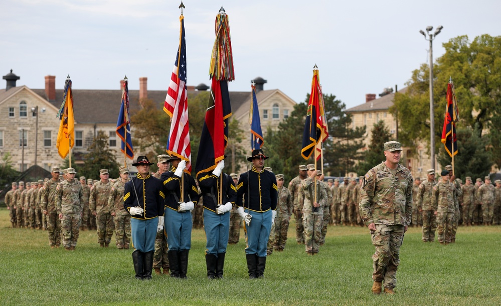 1st Infantry Division hosts Combined Uncasing and Casing Ceremony