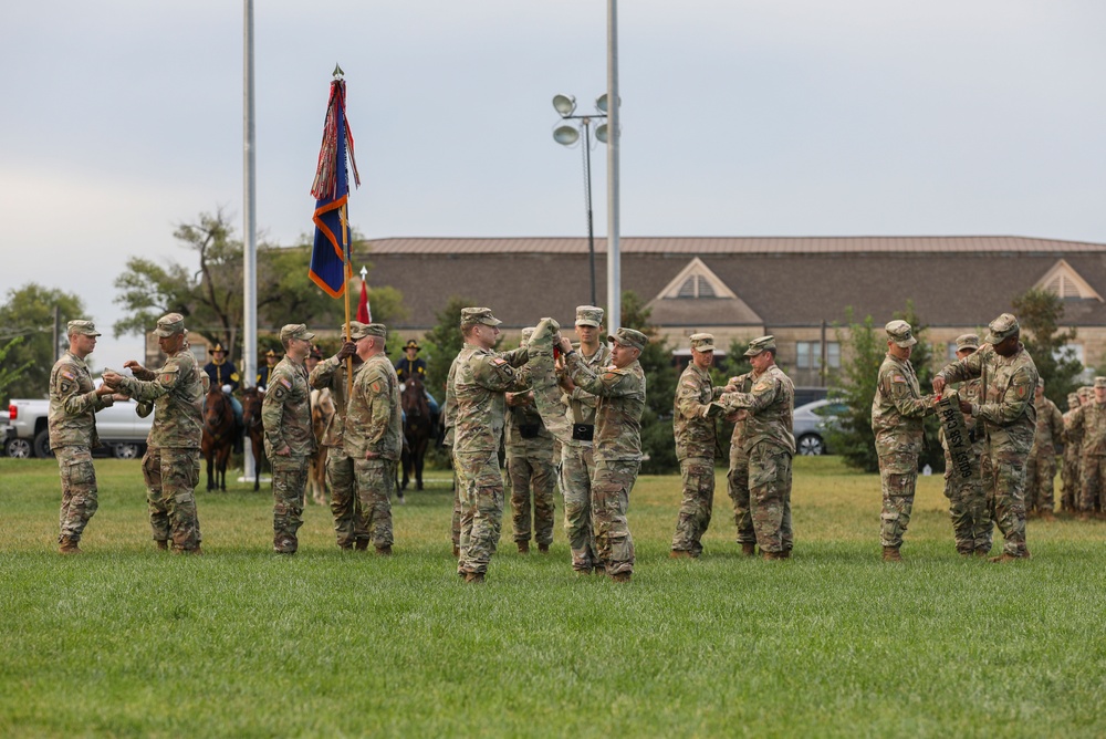 1st Infantry Division hosts Combined Uncasing and Casing Ceremony