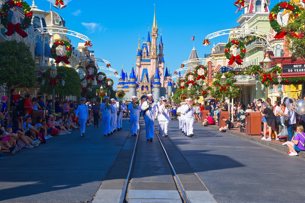 Navy Band Southeast Celebrates Veterans Day in Walt Disney World