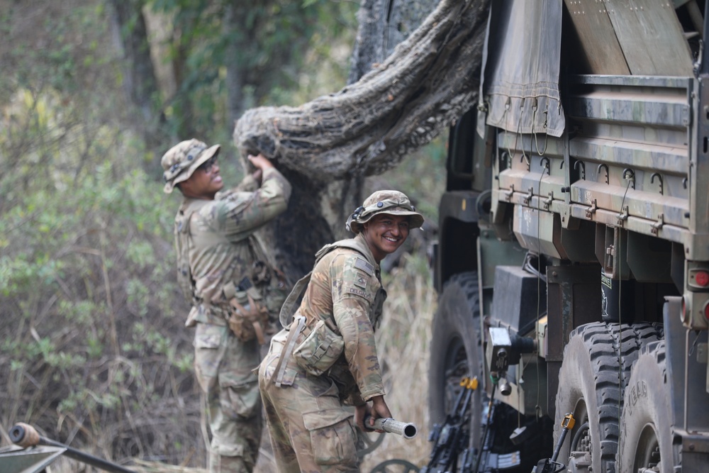 3-7 FA Soldiers prepare their vehicles for movement