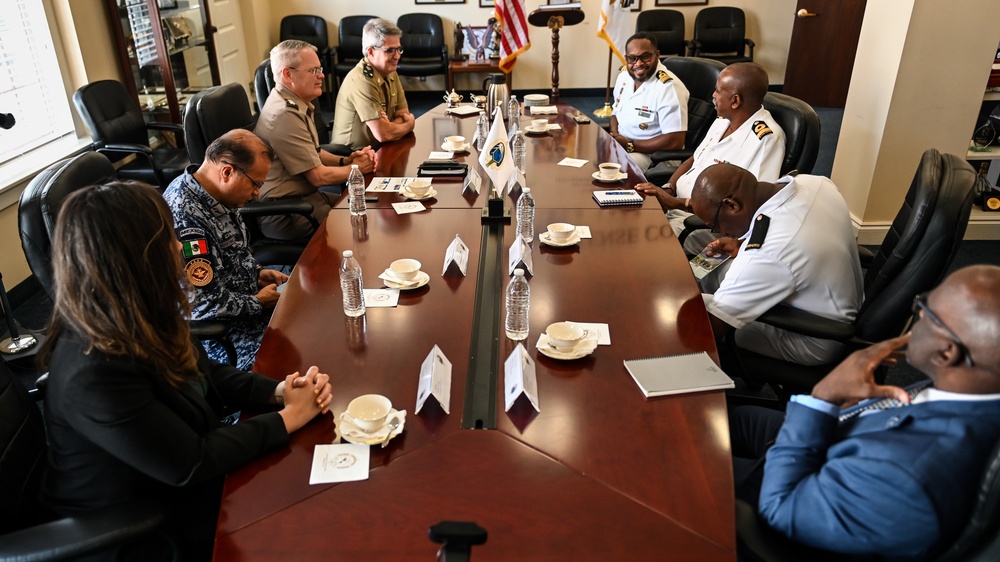 Chief of the Barbados Defense Forces Visits the IADC