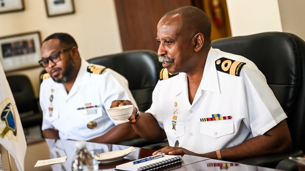 Chief of the Barbados Defense Forces Visits the IADC