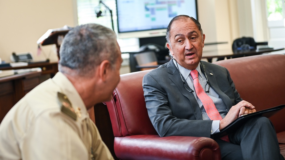 General de Tierra Antonio Esteban López Spain's Observer to the IADB Visits the IADC