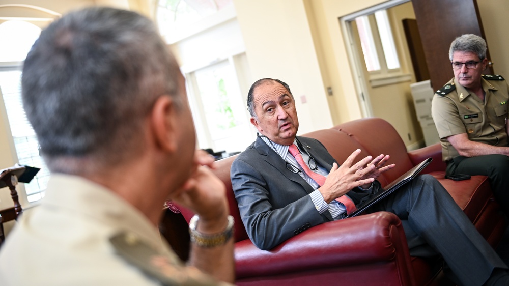 General de Tierra Antonio Esteban López Spain's Observer to the IADB Visits the IADC