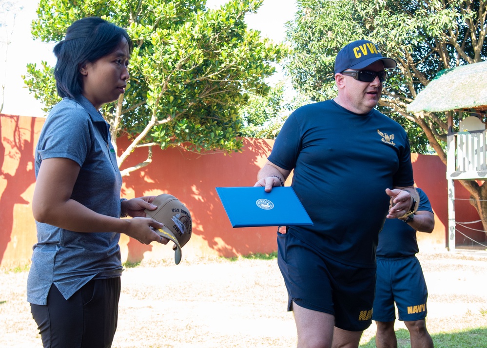 Sailors participate in community relations event in Manila, Republic of Philippines