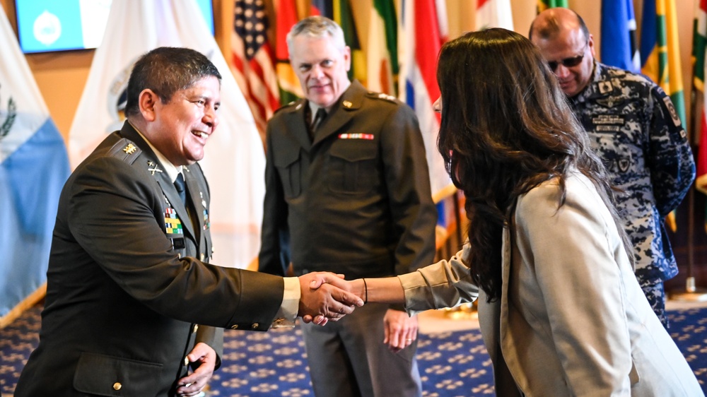 Guatemalan Incoming Chief of Delagation Visits the IADC