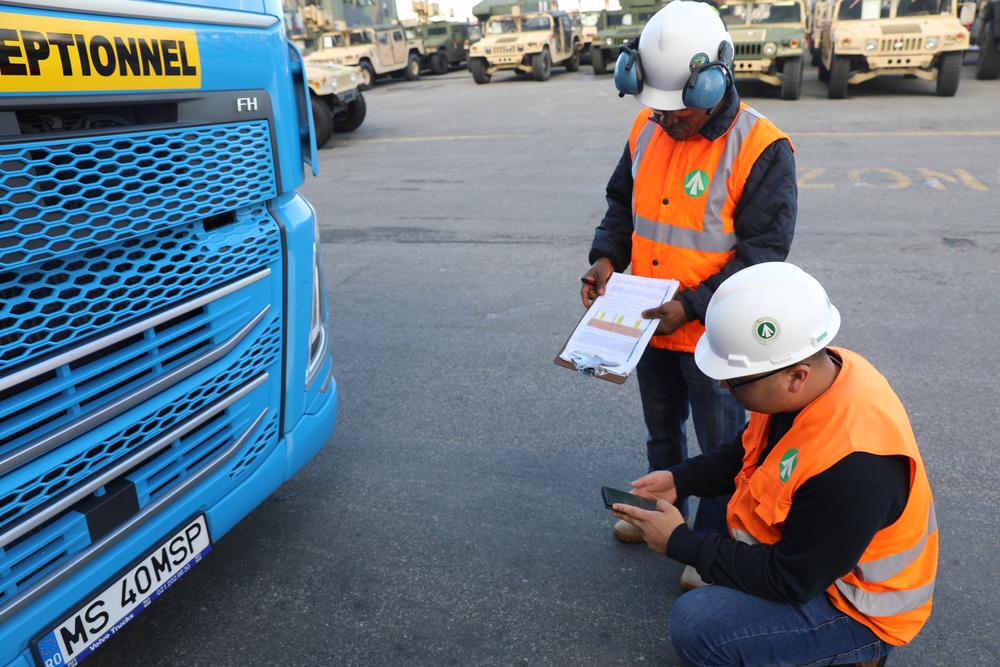 21st TSC, 839th Transportation Battalion and &quot;Rakkasans&quot; project power through the Port of Livorno