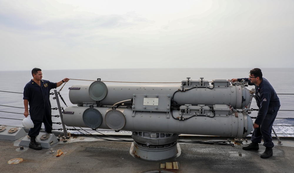 USS Paul Ignatius Conducts Torpedo Maintenance