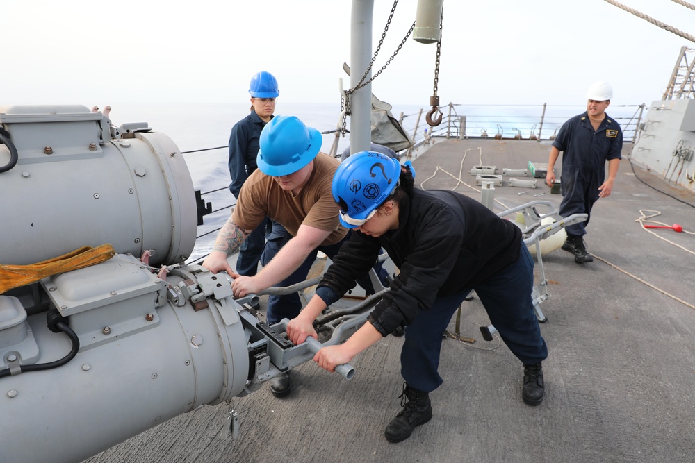 USS Paul Ignatius Conducts Torpedo Maintenance