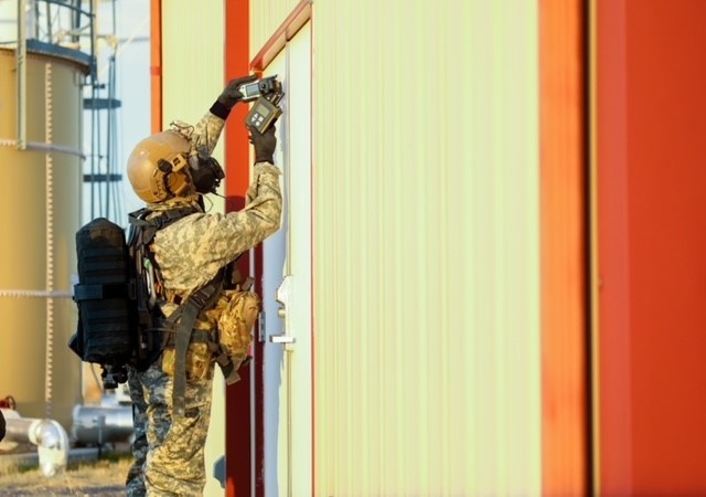 5th SFG (A) Soldiers Hone CBRN Skills at Dugway