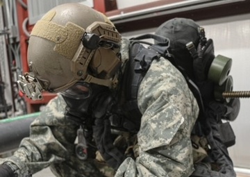 5th SFG (A) Soldiers Hone CBRN Skills at Dugway