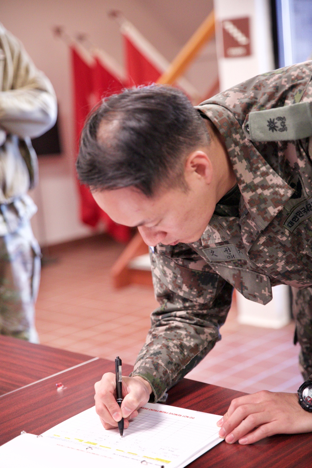 U.S. Army Reserve hosts Republic of Korea Army officers