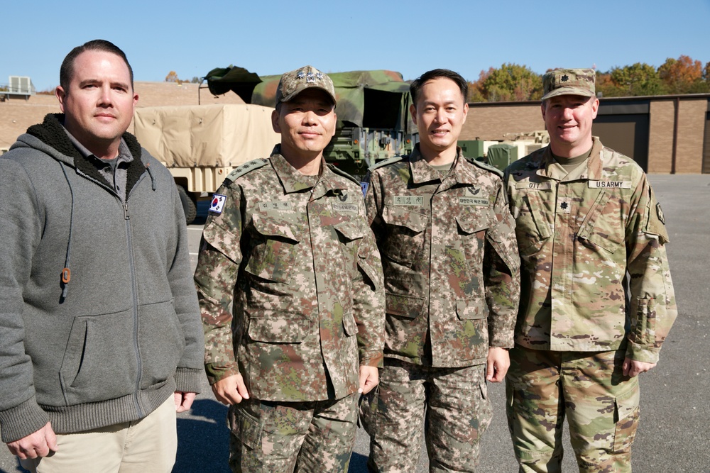 U.S. Army Reserve hosts Republic of Korea Army officers