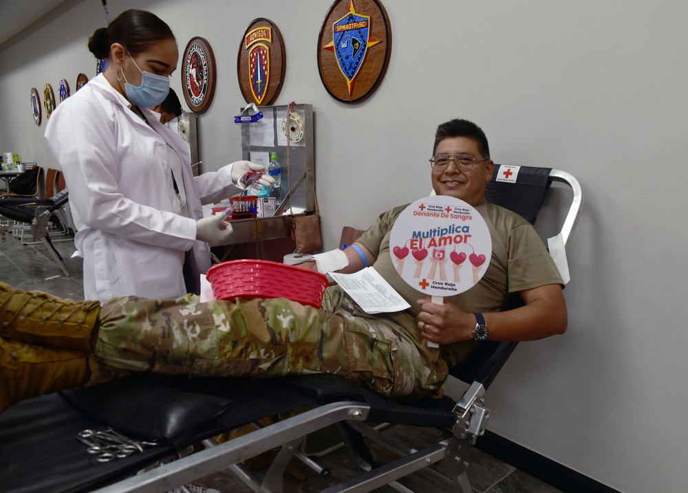 Surgeon Cell/Med Det holds a Blood Drive in Support of the Honduran Red Cross