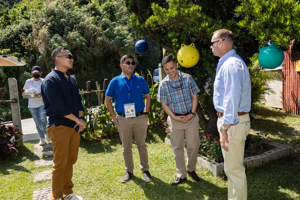 31st MEU Planners and Local Government Leaders discuss KAMANDAG 7