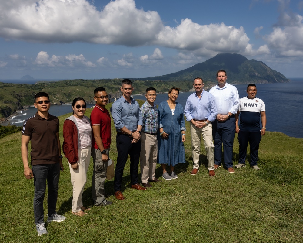 31st MEU Planners and Local Government Leaders discuss KAMANDAG 7