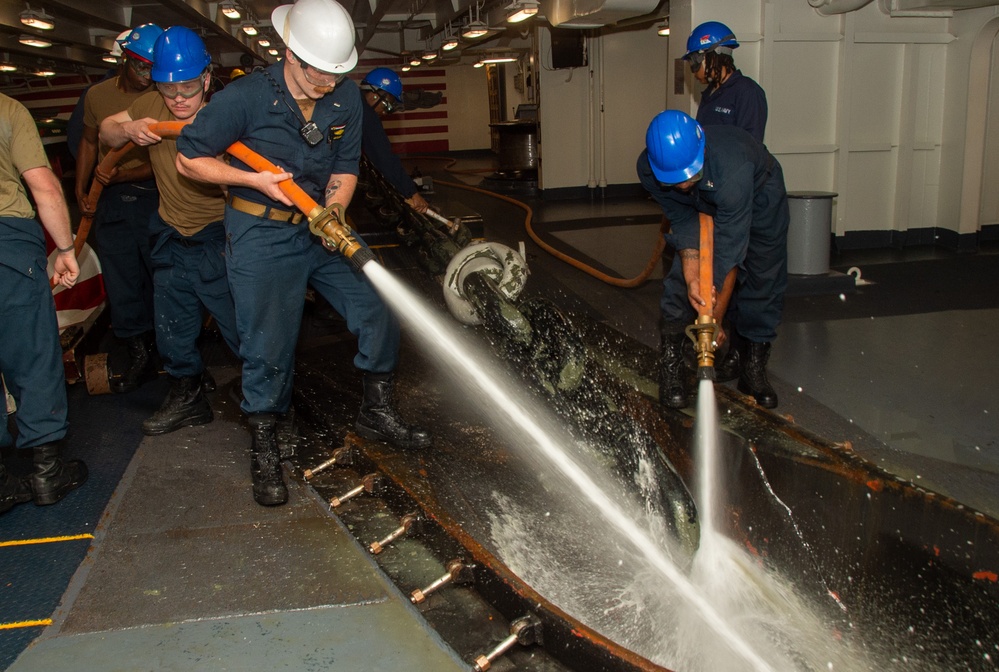 USS Ronald Reagan (CVN 76) departs Manila after a routine port visit