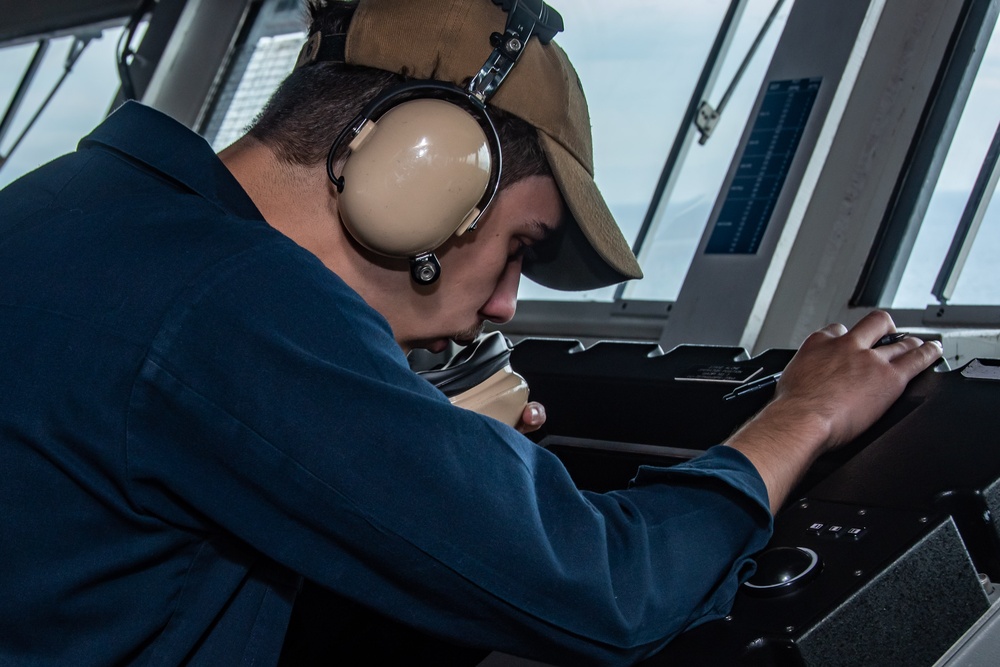 USS Ronald Reagan (CVN 76) departs Manila after a routine port visit