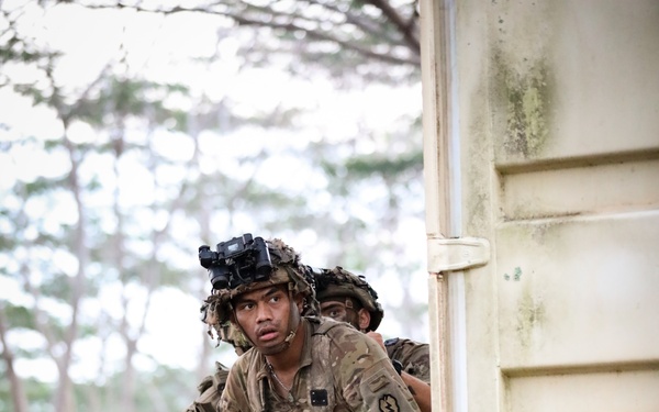 "Wolfhounds" conduct an assault at South Range on Schofield Barracks, Hawaii.