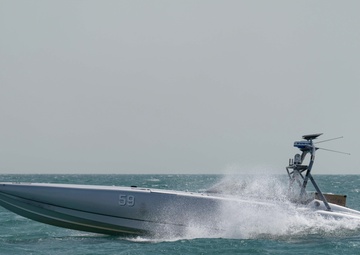 U.S. 5th Fleet Conducts Unmanned Exercise in the Arabian Gulf