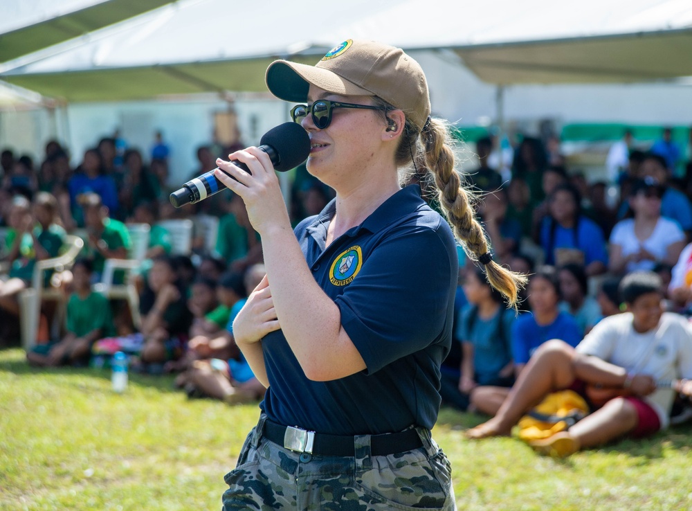 Pacific Partnership 2024-1: Pacific Fleet Band concert at Majuro High School