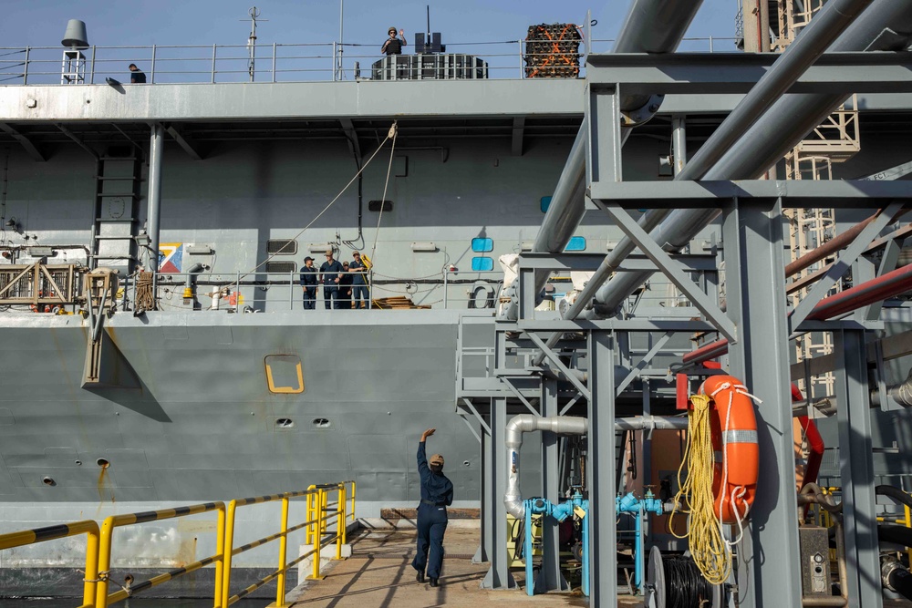 USS Mount Whitney Departs Gaeta