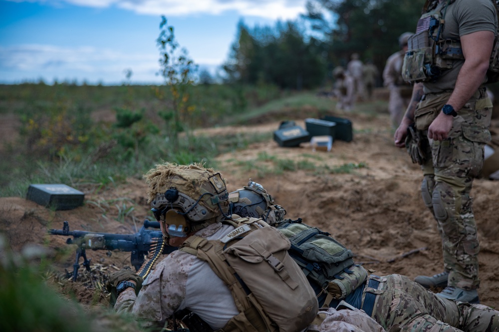 FASTEUR trains with Latvian service members