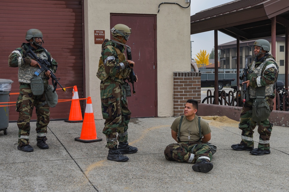 Osan trains detainee procedure during Vigilant Defense 24