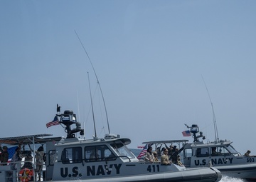 Sea Sisters Prepare for Bull Shark Exercise