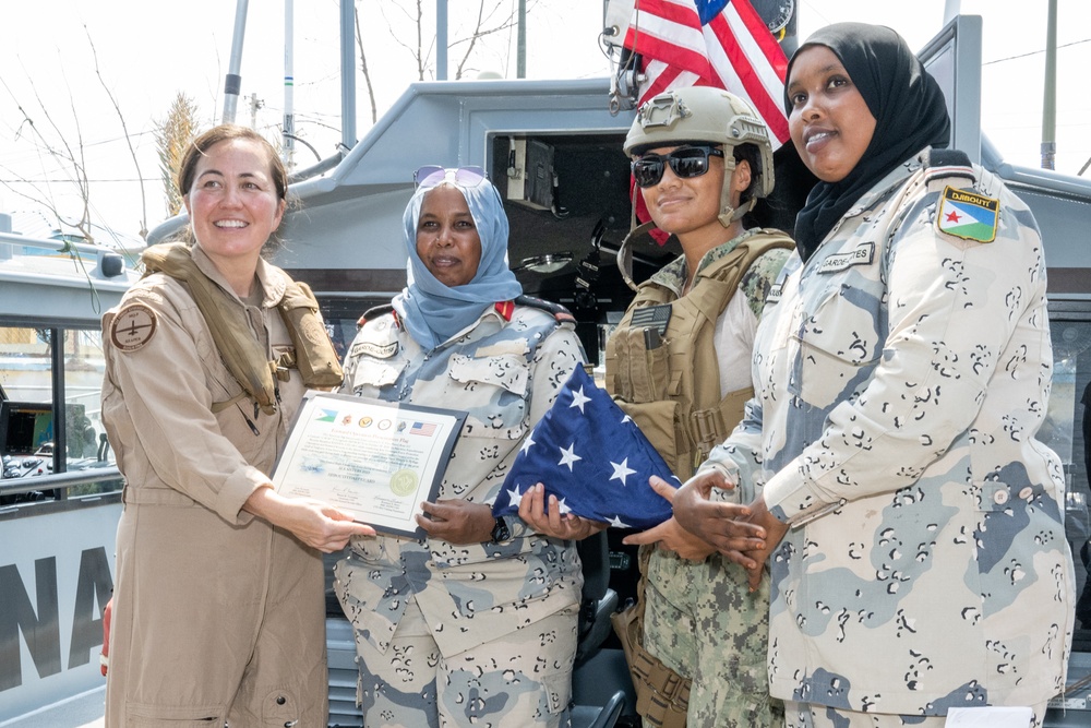 Sea Sisters Prepare for Bull Shark