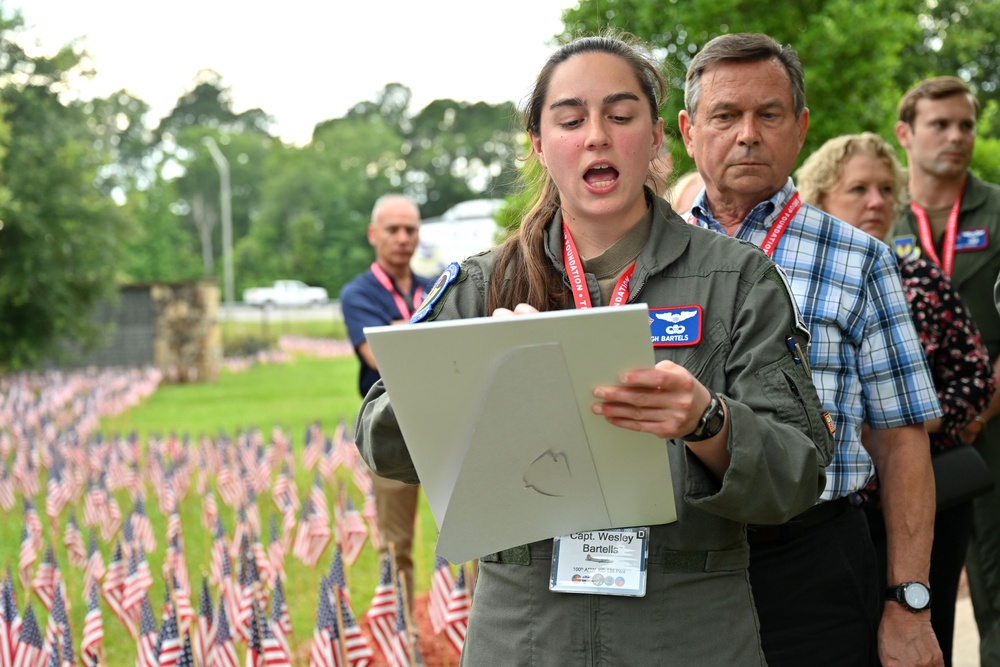 100th ARW Airmen meet legendary heroes of WWII at 100th BG reunion in Savannah