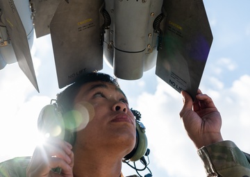 8 MXG enables Wolf Pack’s critical ROK defense mission