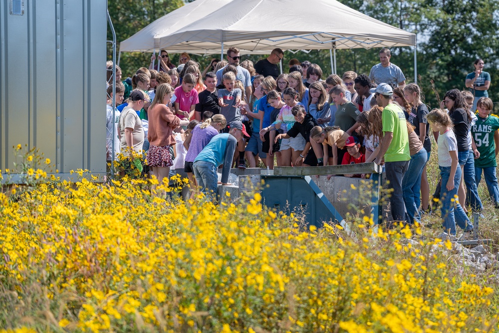 Phosphorus Optimal Wetland Demonstration Sixth Grade Field Trip