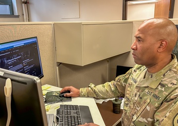 MOS Spotlight: Soldier ensures network connectivity as 255A Data Operations Warrant Officer