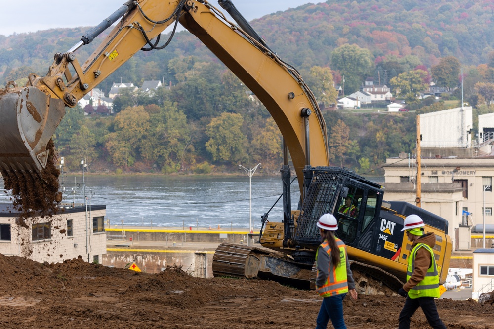 Montgomery Locks and Dam Megaproject Underway to Enhance Ohio River Barge Capacit