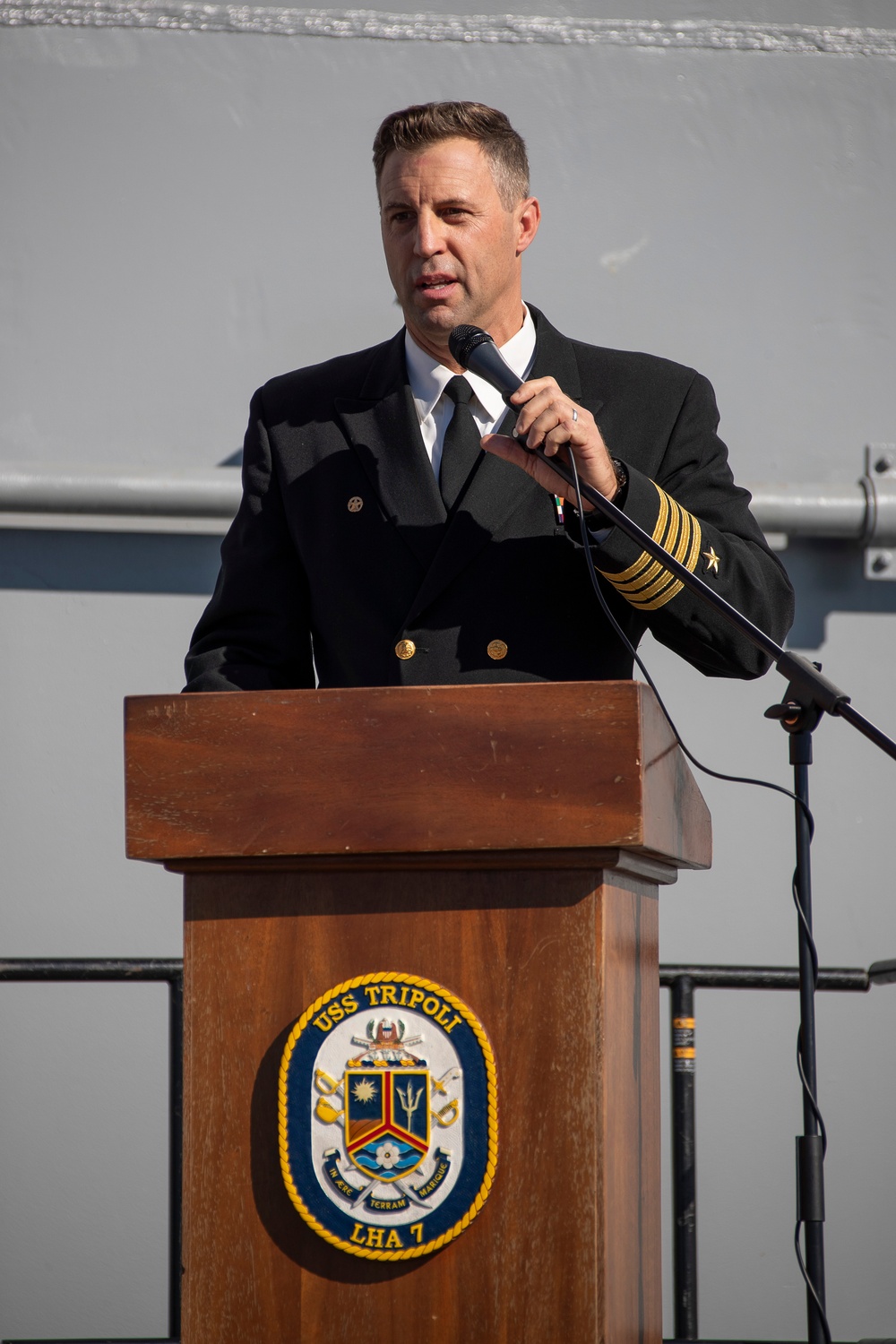 USS Tripoli Holds Change of Command Ceremony