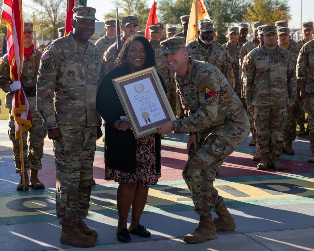 1st Armored Division Artillery welcomes new senior enlisted advisor during change of responsibility ceremony