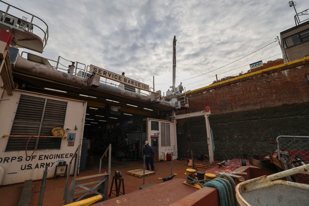 Safety Specialist Inspects Medium Capacity River Repairs Fleet