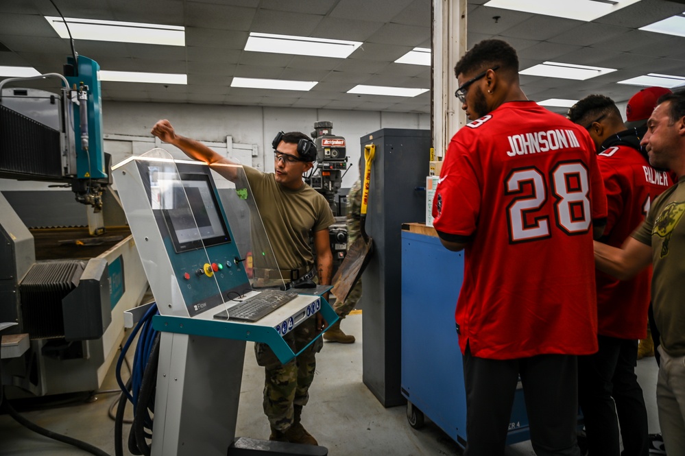 Tampa Bay Buccaneers visit MacDill