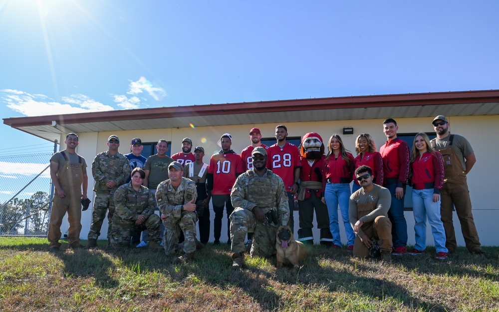 Tampa Bay Buccaneers visit MacDill