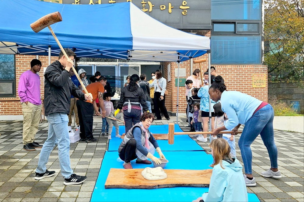 Acrobatics, songs, rice making included in cultural tour for Humphreys community