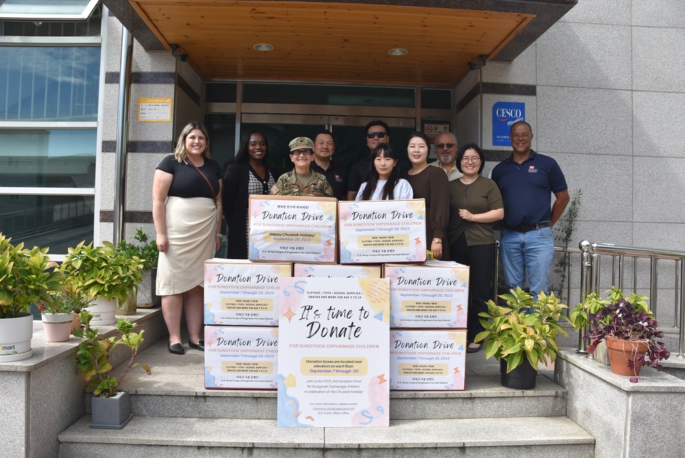 Army Engineers bring joy to Korean Orphans for the third consecutive year