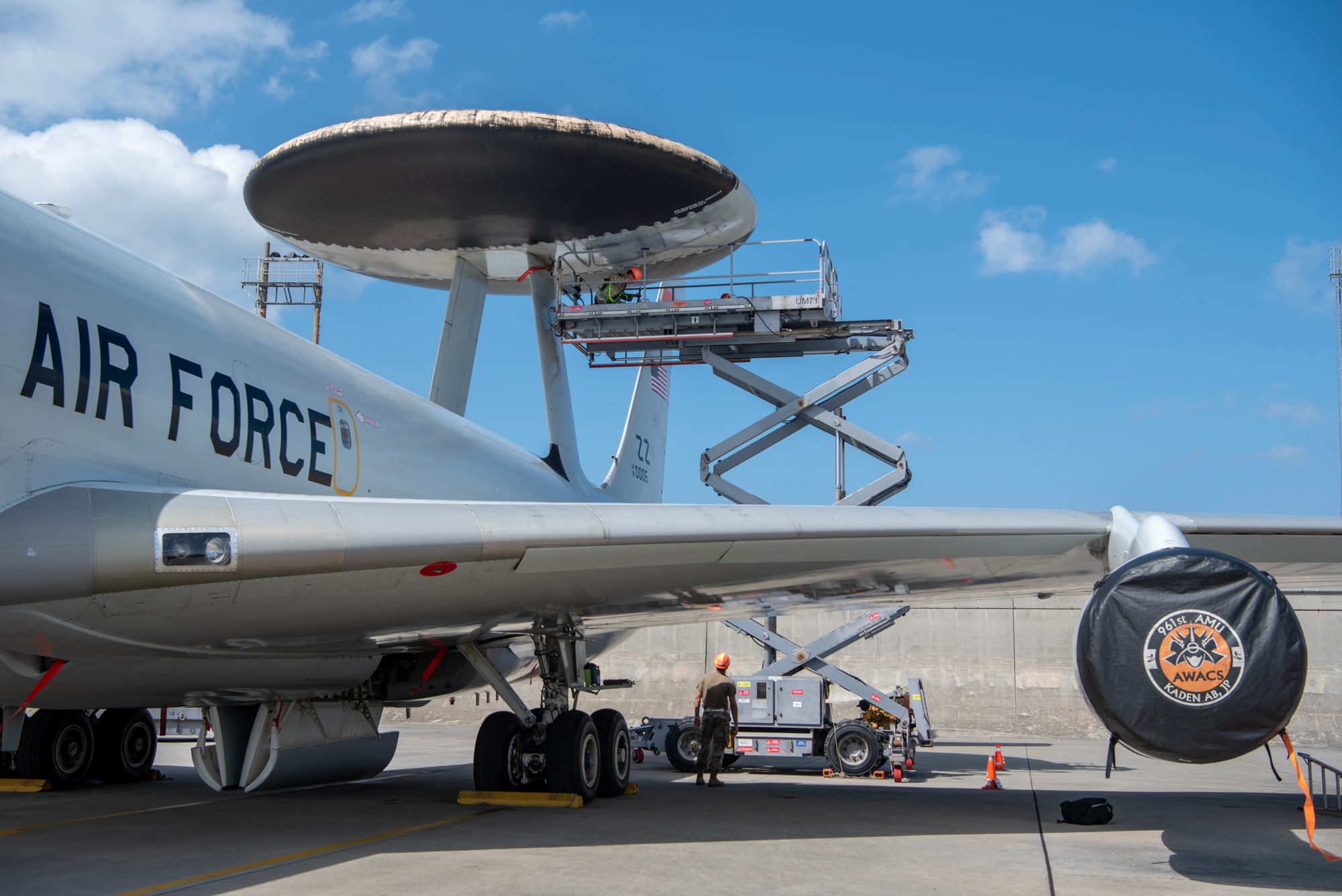 DVIDS - Images - Opening the Dome on the AWACS [Image 9 of 10]