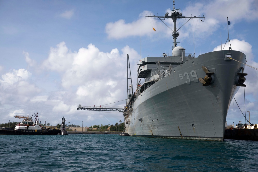 ROK moores alongside ESL