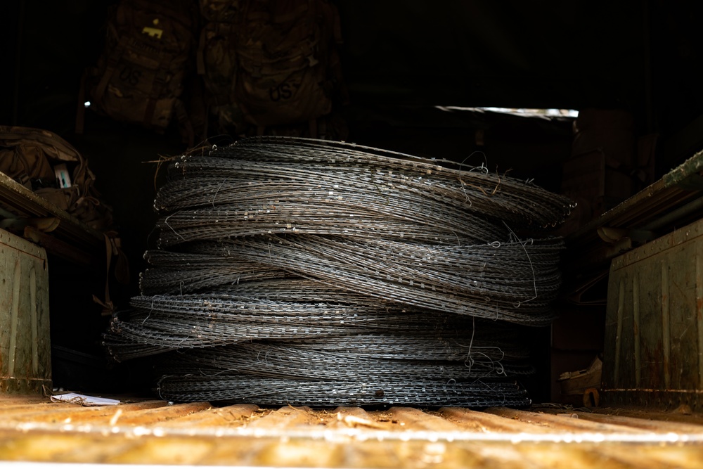 25th Infantry Division Infantry Soldiers establish defenses during JPMRC 24-01