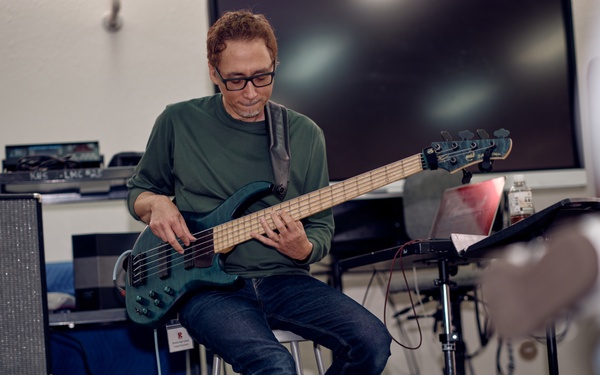 Norm Stockton Visits Nile C. Kinnick High School