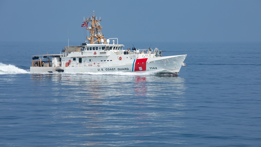 USCGC Glen Harris and USS McFaul Sail in the Arabian Gulf